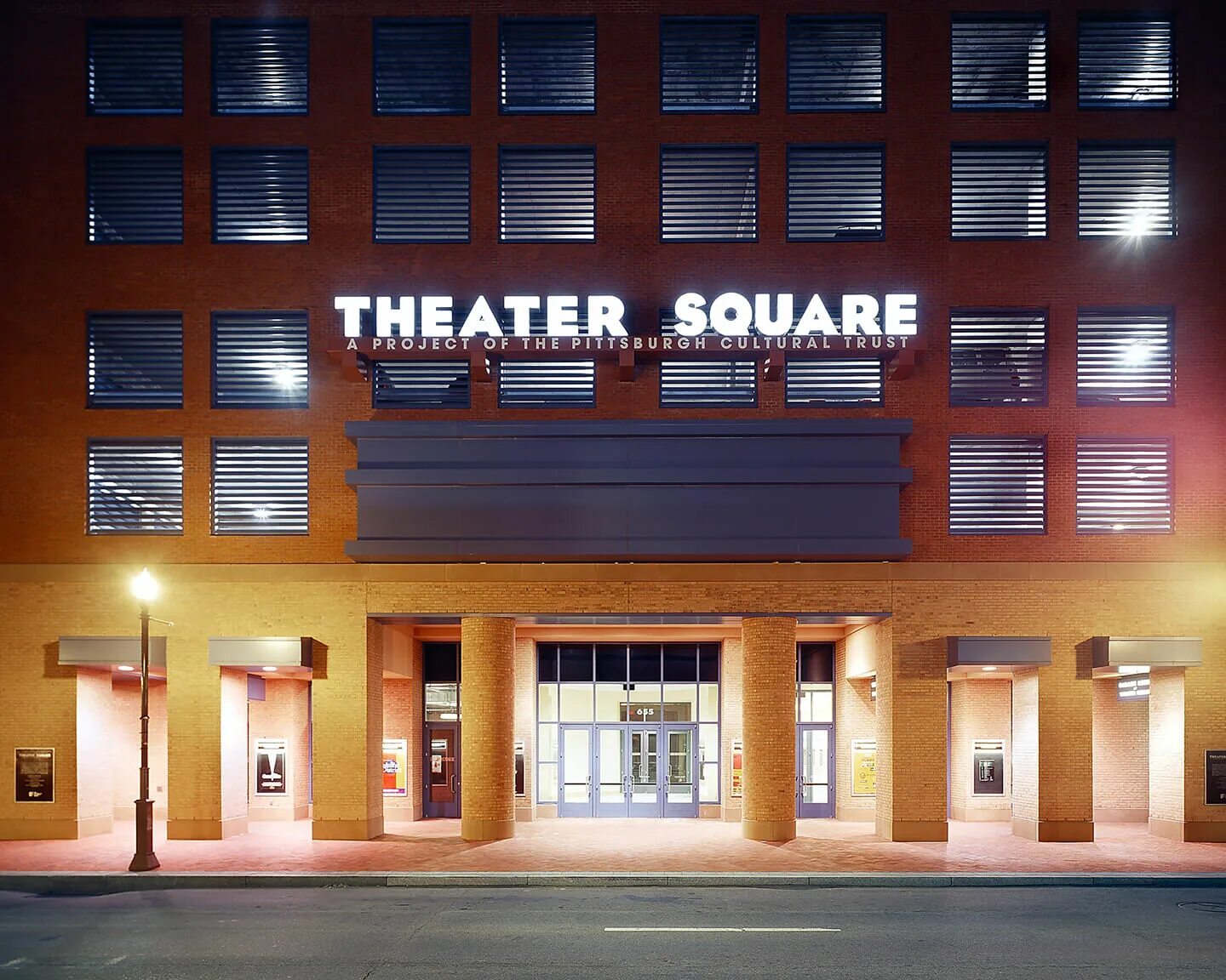 Theatre Square Hotel Санкт-Петербург. Theatre Square, отель 4*. Театр сквер отель Санкт-Петербург. Холидей ИНН Санкт-Петербург. Theatre hotel санкт петербург