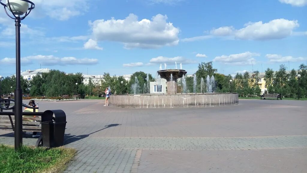 Буинск молодëжнай прак. Центральный парк белово. Молодёжный парк самара озеро. Парк молодежи димитровград. Сквер молодежный новокорсунская.
