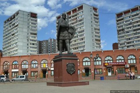 Город дзержинский памятники
