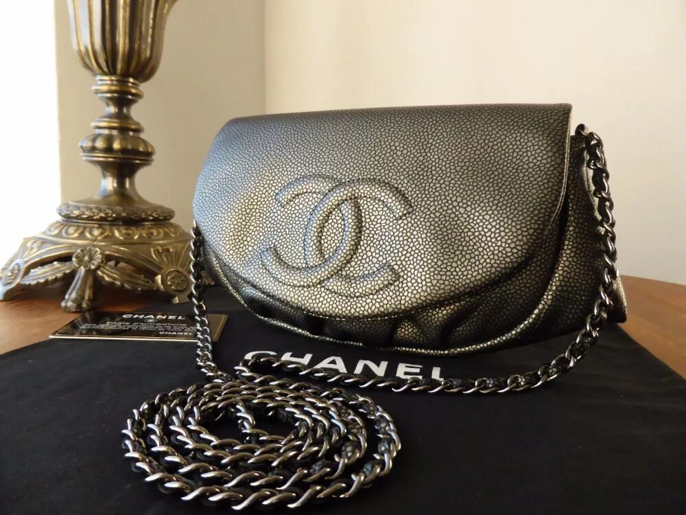Moon wallet. Сумка chanel wallet on chain. кошелек chanel. шанель кошелек на цепочке винтаж.