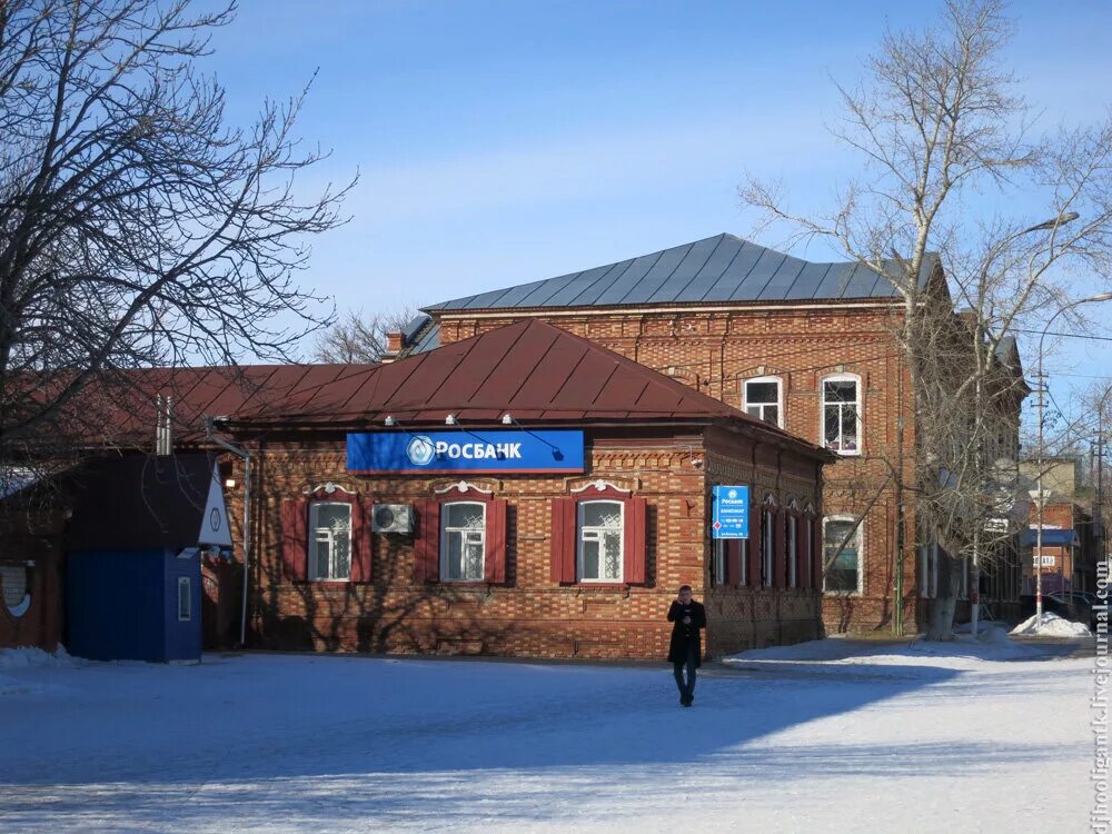 Погода в красноармейске. Красноармейск Саратовская область. Красноармейск Саратовская область города Саратовской области. Бальтер Красноармейск. Центральная площадь в Красноармейске Саратовской области.