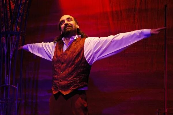 Фауст в театре москвы. Новый фауст. Старый новый фауст театр луны. Новый фауст. Новый фауст.