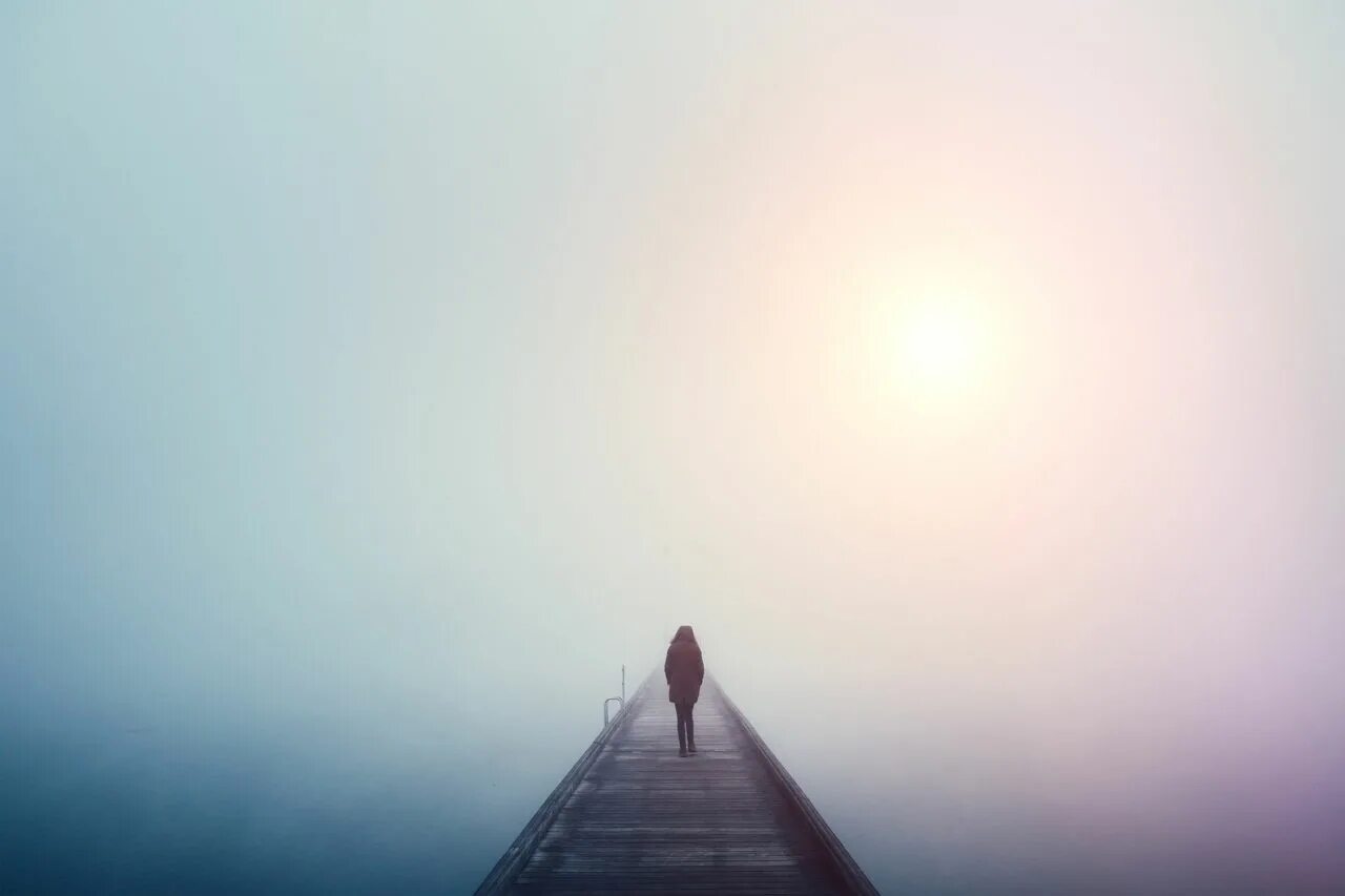 Alone because. Одиночка. Одиночки. Одиночество фото для презентации. Одинокий человек картинки для презентации.