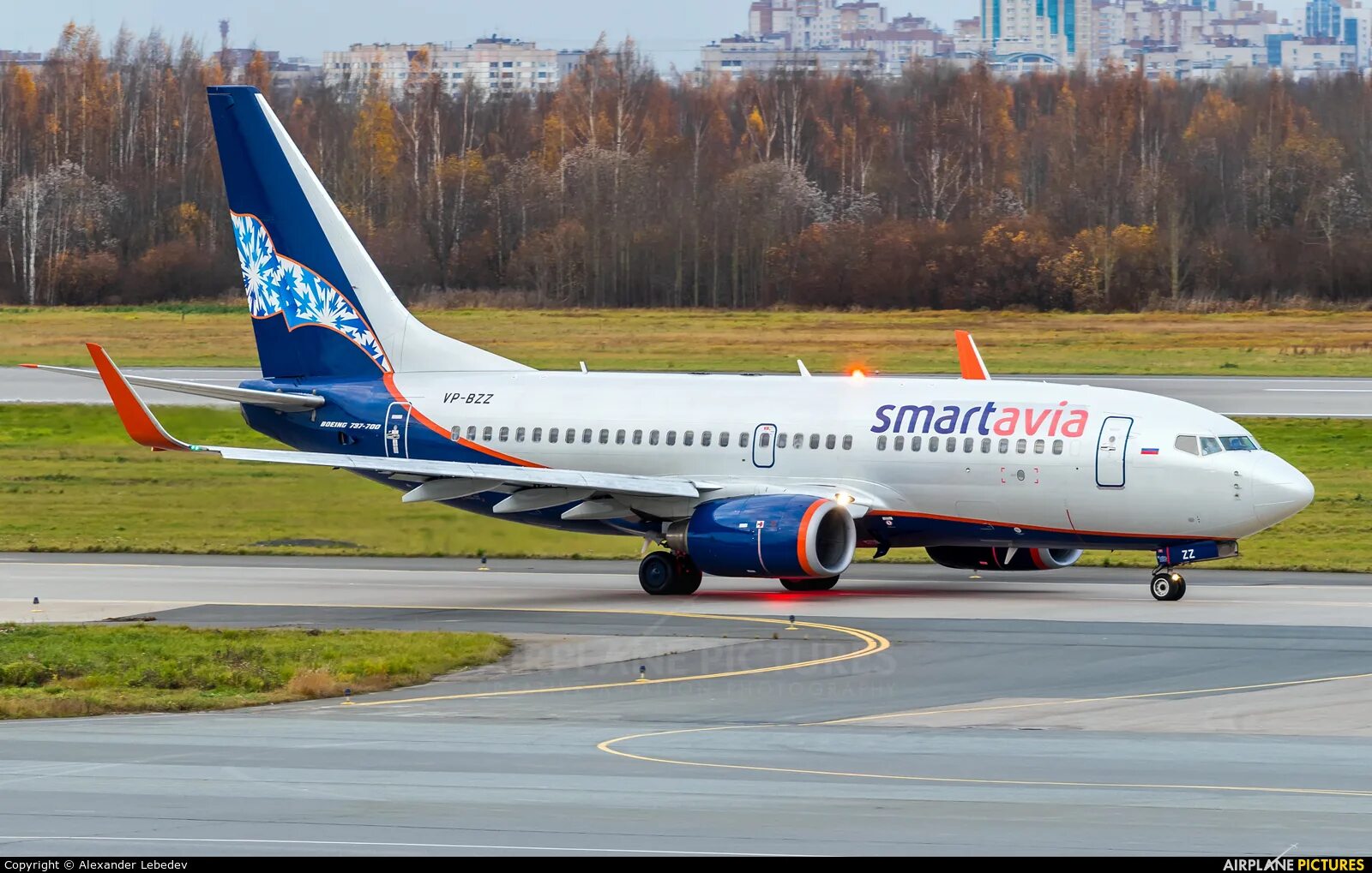 Авиабилеты дешево смартавиа. Боинг 737 Смартавиа. 737-700 Смартавиа. Boeing 737 700 Winglets SMARTAVIA. Пулково аэропорт Смартавиа.