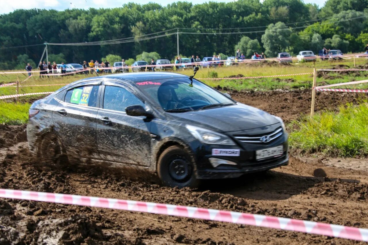 Hyundai solaris привод. Солярис полный привод. хендай солярис полноприводный. полный привод на solaris. заднеприводный солярис.