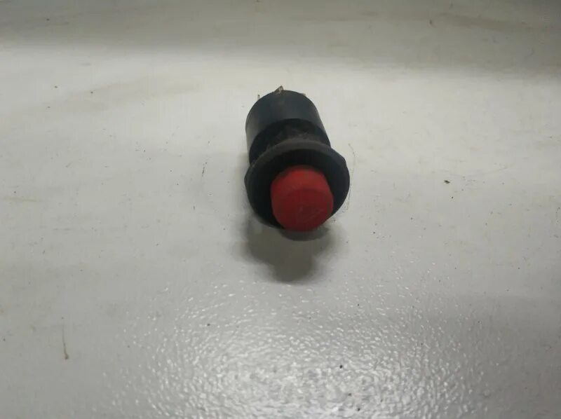 аварийка 2114 на ваз 2107. выключатель аварийной сигнализации ваз 2101. кнопка аварийной сигнализации 2106 7 контактная. кнопка аварийной сигнализации ваз 2107. перенос кнопки аварийки 2107 инжектор.