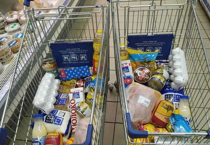 Помощь продуктами. Помогите продуктами. Г.Горловка продуктовая база. Помощь продуктами Донбассу юмор картинки. Помогите продуктами питания