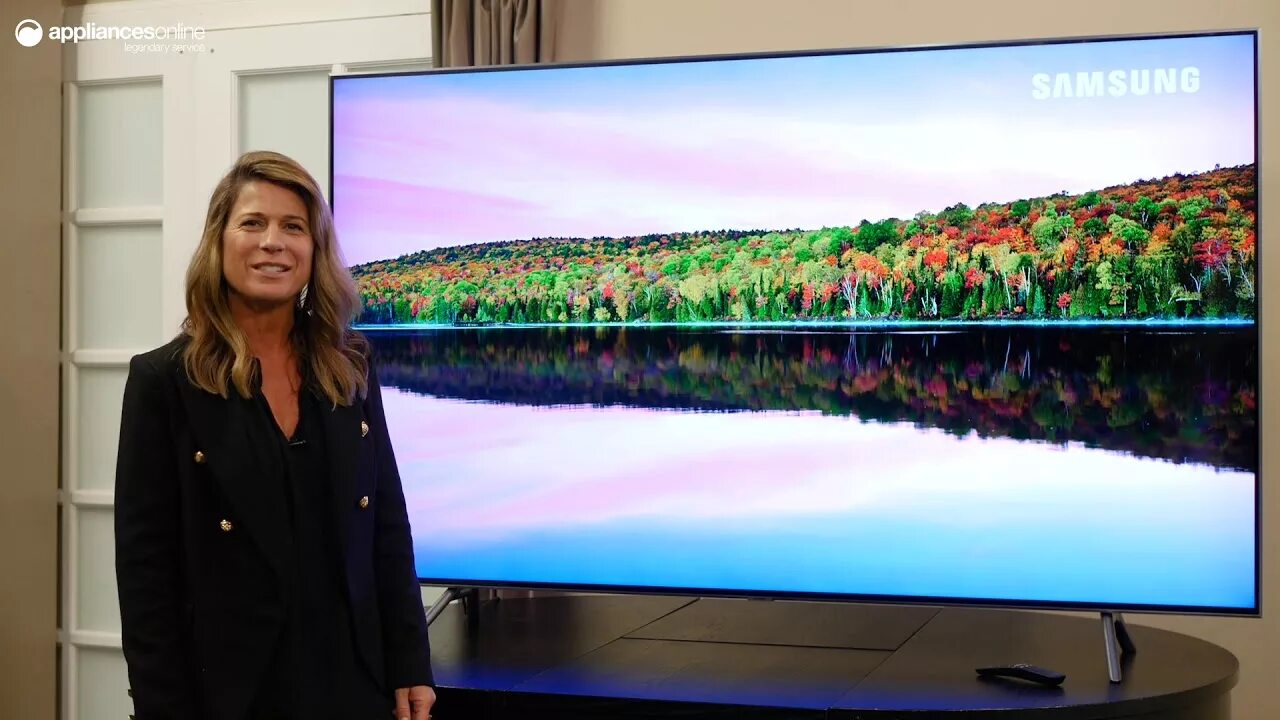 75 телевизор обзоры. Samsung OLED 75. QLED HDR отличия. Телевизор 75 дюймов стоит.