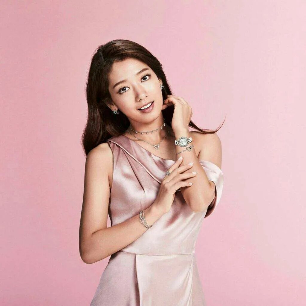 наследник пак шин хе пальто. пак шин хе родила. щин ын джон. пак шин хе родила. пак шин хе.