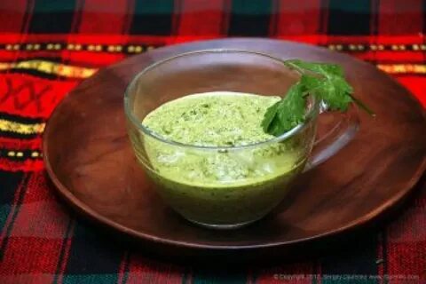 Соус из кефира с чесноком и зеленью