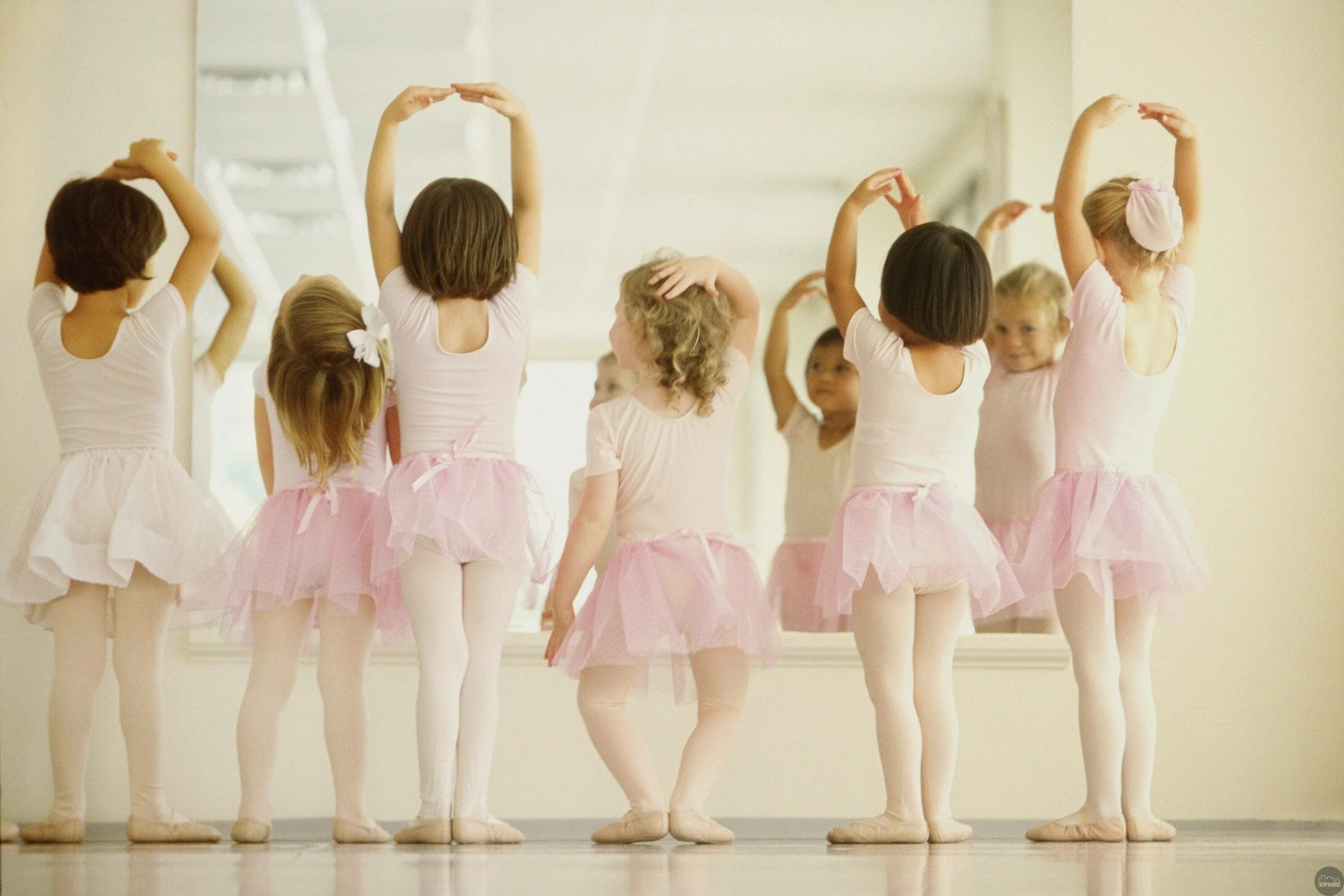 Танец маленьких. Бэйби балет. Детские танцы. Детская хореография. Хореография для малышей.
