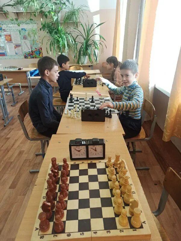 Создатель шахмат. Чигорин владимир александрович. Кобозев создатель шахматной школы. Основоположник шахматной школы русской 7. Основоположник шахматной школы русской 7.