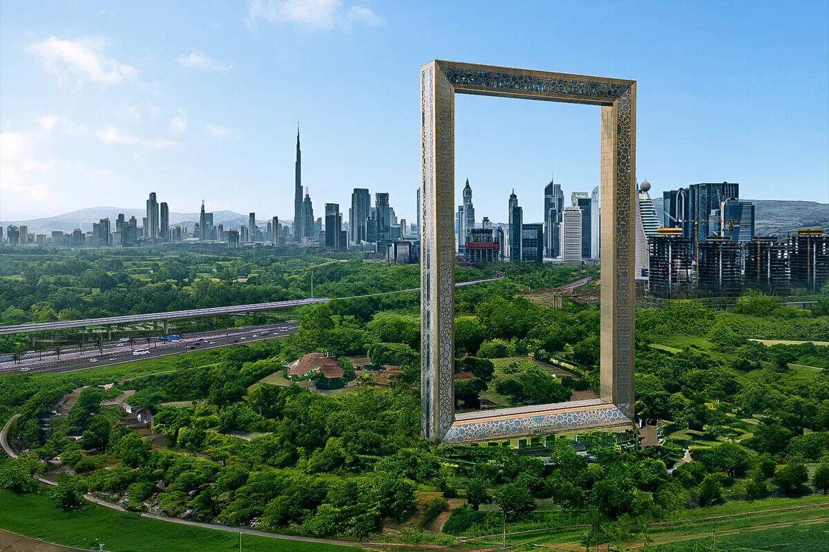 Дубай потом 2024. Мечеть в зелени. Dubai frame. ОАЭ В зеленой зоне. Дождь в Дубае.