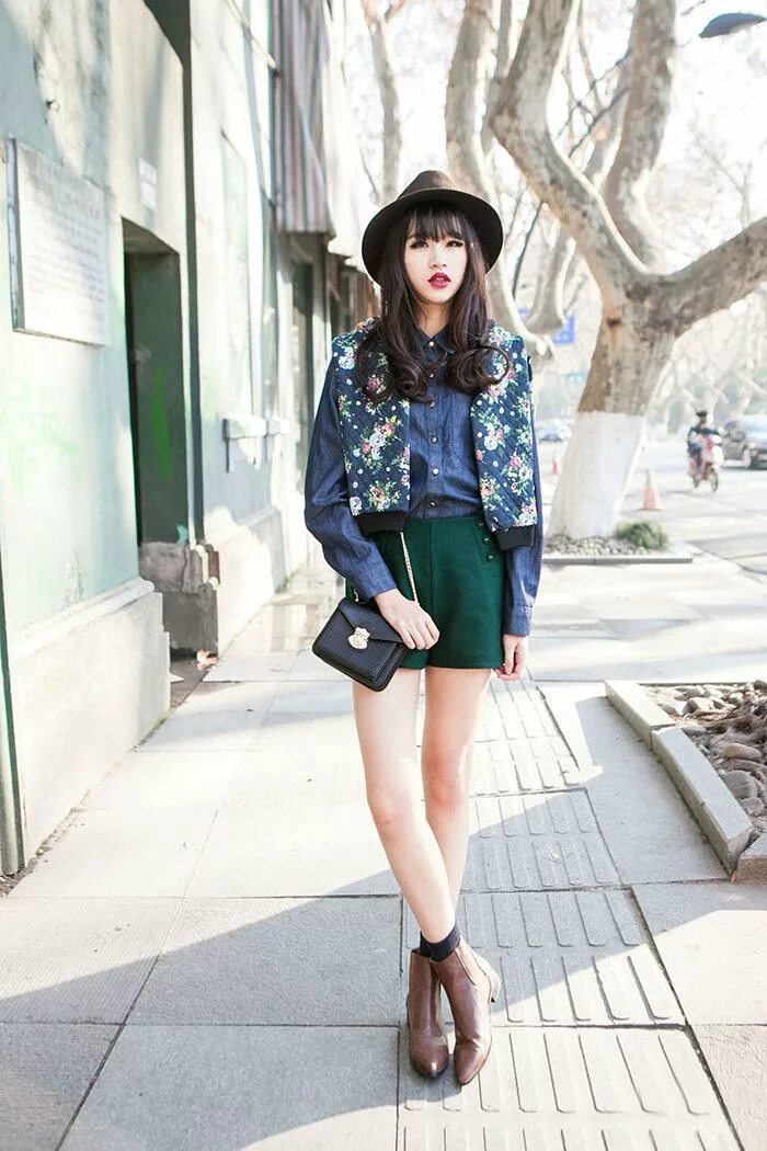 Корейская мода. Корейская одежда для девушек. Кореан герл стиль. Корейский стиль пацанка. Iu в полный рост 2021.