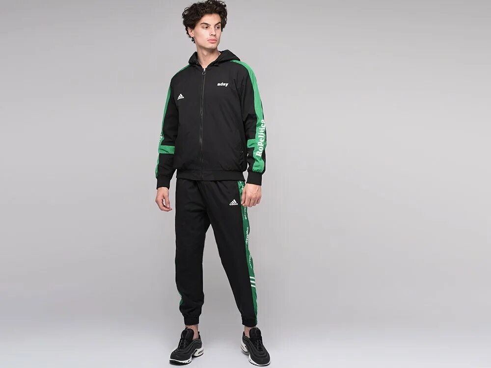 Adidas sportswear ozelle. Спортивный костюм off мужской. Adidas clothes. Парень в одежде адидас. Адидас комплект спорт.