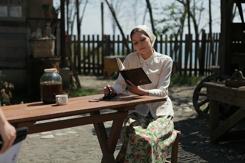 горы. лаура кеосаян море горы керамзит. горы. спокойные деревенские женщины фильм. сериал море горы карамзит.