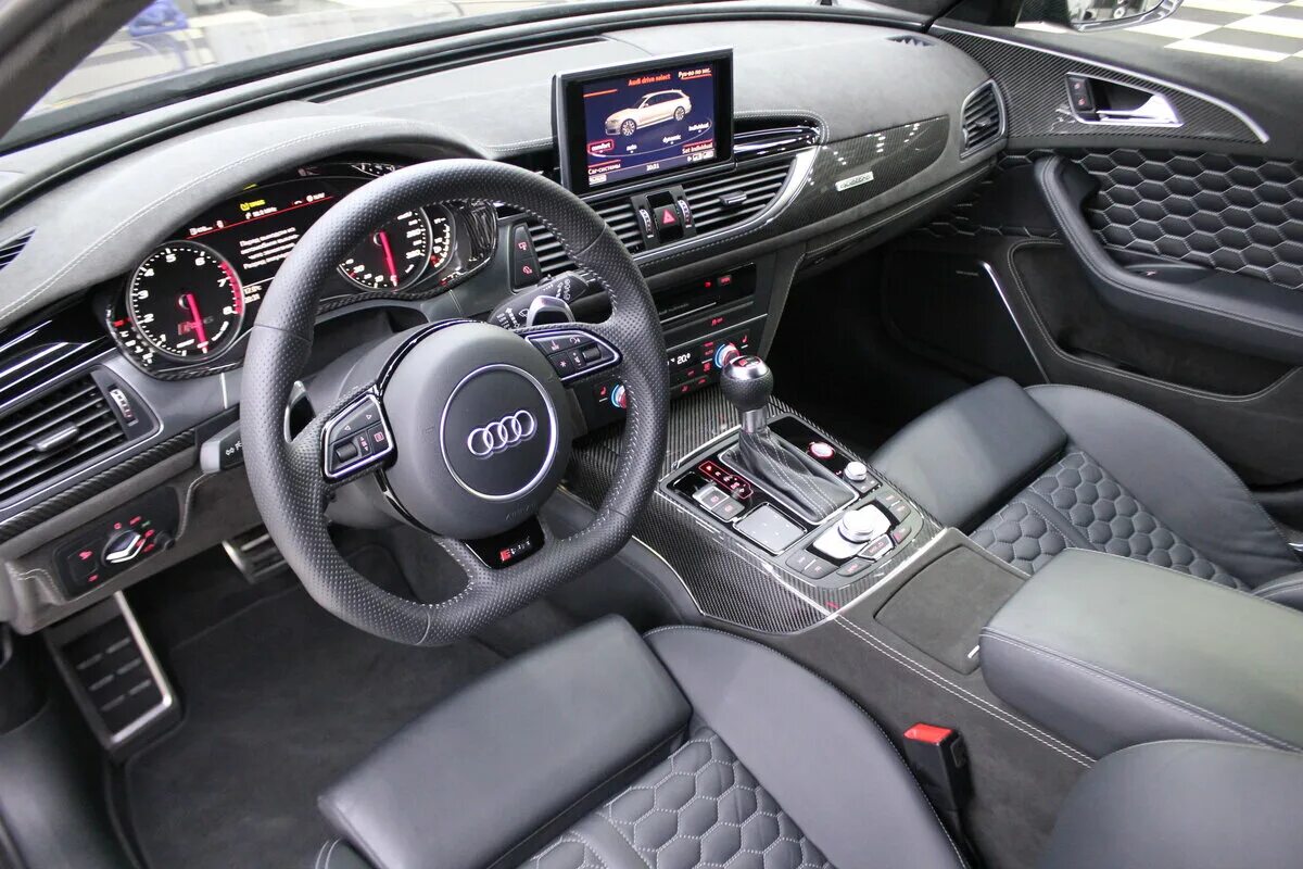 Купить в 7 45. Audi a6 c7 Interior. Audi a6 c7 avant салон. Audi rs6 салон. Ауди РС 6 Рестайлинг.