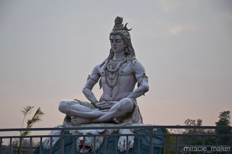 Где находится шива. Статуя шивы в индии самая большая. Многорукая богиня шива. Где находится шива. Храм шивы карнатака.