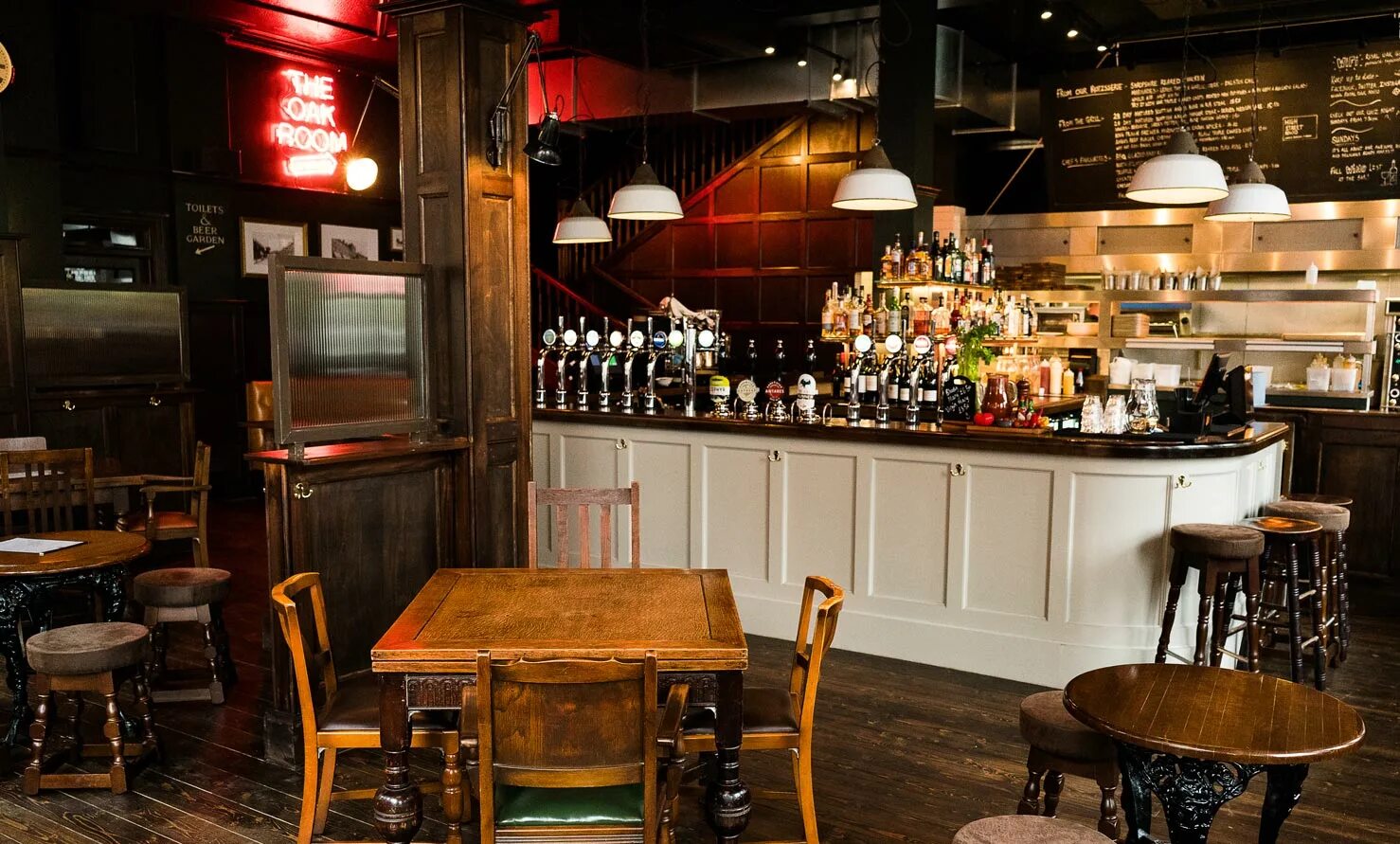 Паб лондон калининград. Royal oak pub минск меню. Роял оак паб. Ok royal pub. Паб зе битлз.