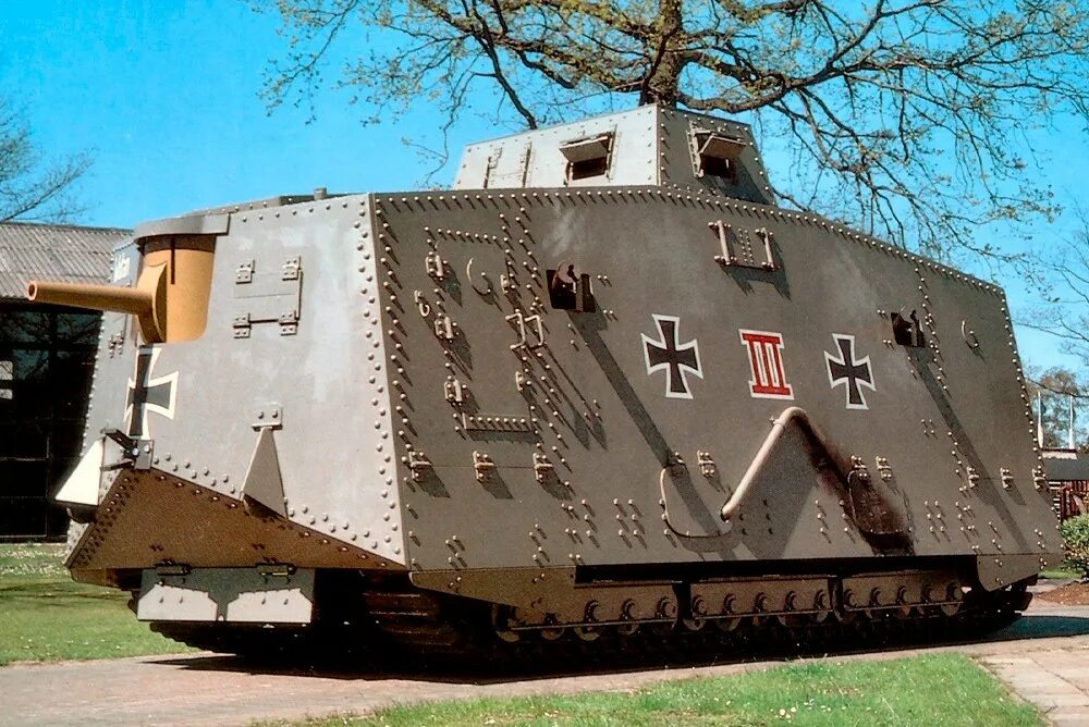 A7v танк. Немецкие танки 1 мировой войны. Танк первой мировой a7v. Sturmpanzerwagen a7v. Немецкий танк там