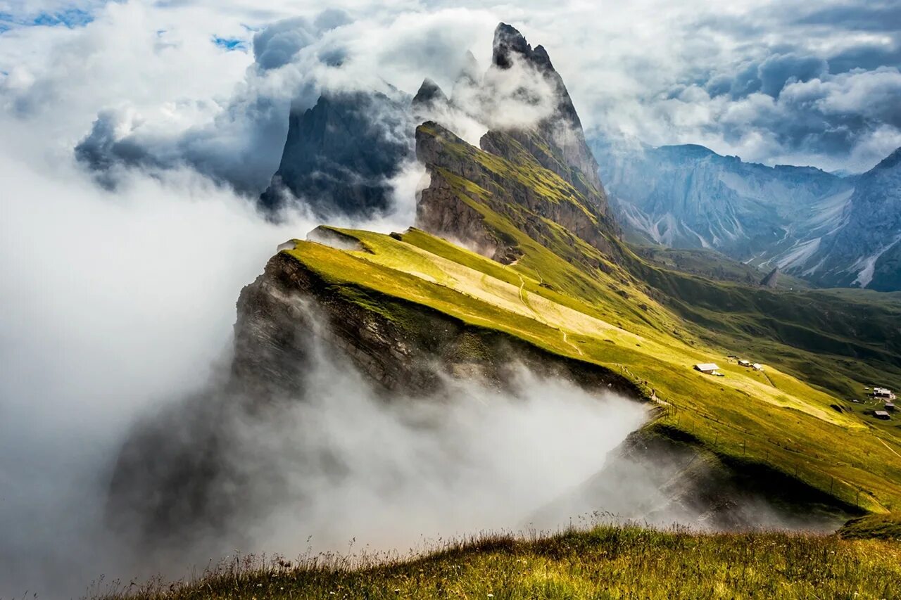 Невероятные горы. Гора Сечеда Италия. Гора Су Альто. Удивительные пейзажи. Красивые горы.