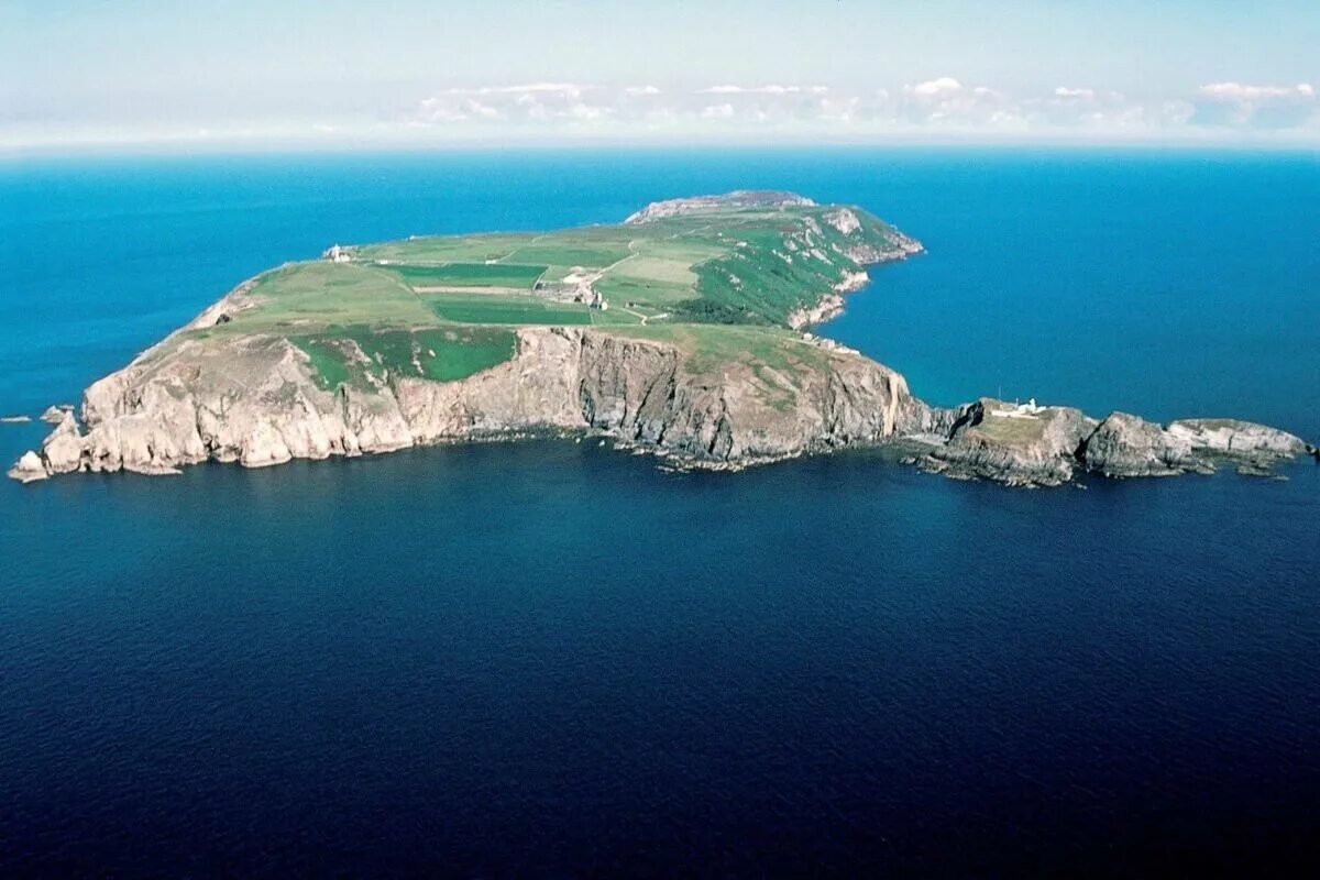 Архипелаг великобритании. Остров джерси Великобритания. Остров Ланди. Остров Уайт Великобритании вид сверху. Мей (остров, Великобритания).