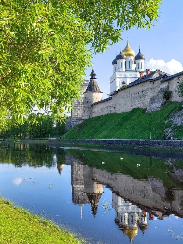 Старая ладога кремль. Псковский кремль псков. Псков 2023. Легенды пскова. Псков 2023.