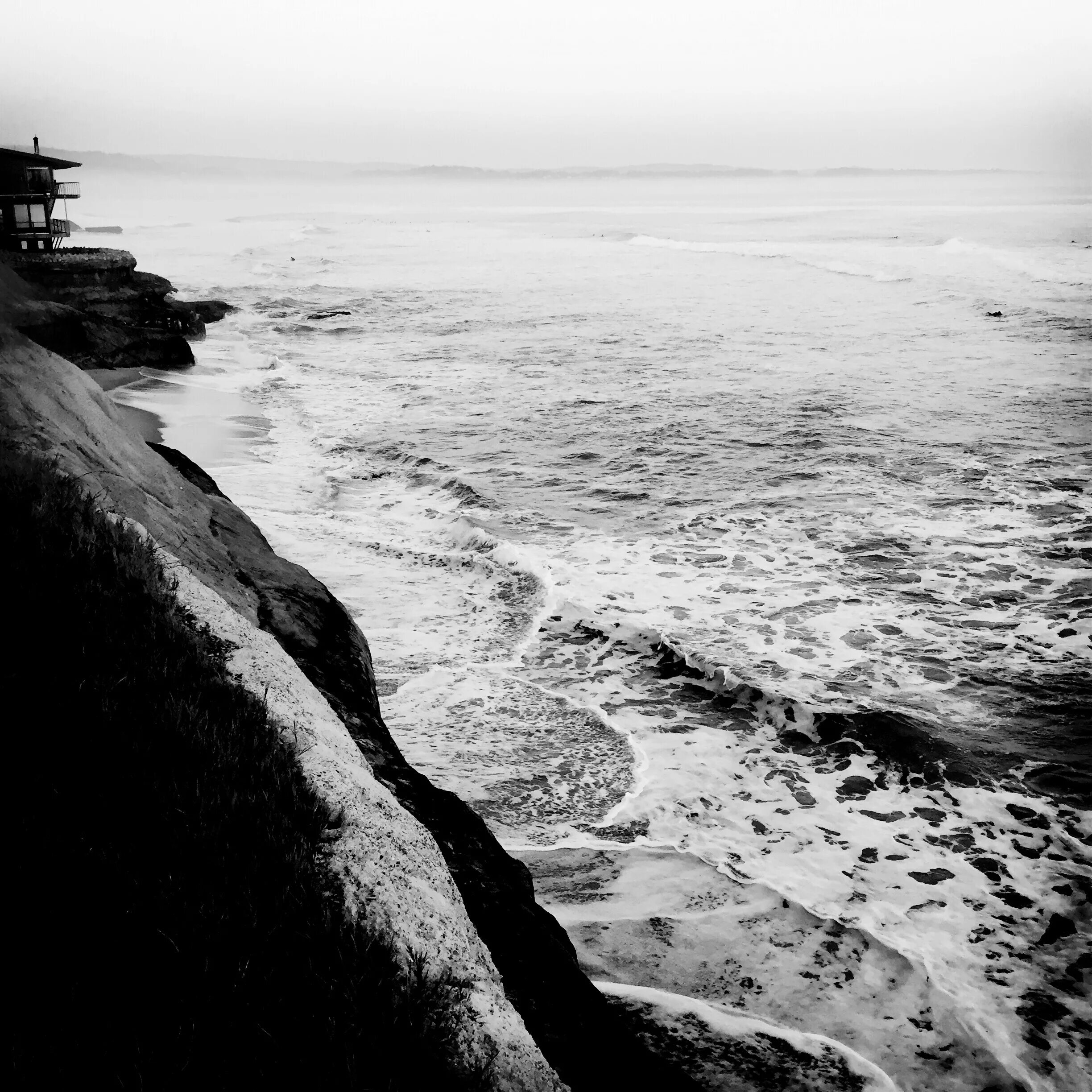 Черно белый океан. Океан чб. Атлантический океан черно белое. Монохромные фотографии.