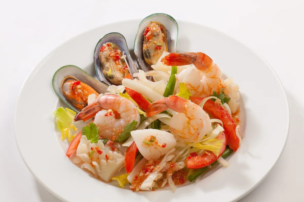 красивые блюда из морепродуктов. буйабес с вонголе. красивый стол с морепродуктами. блюда с морепродуктами. горячее из морепродуктов рецепты.