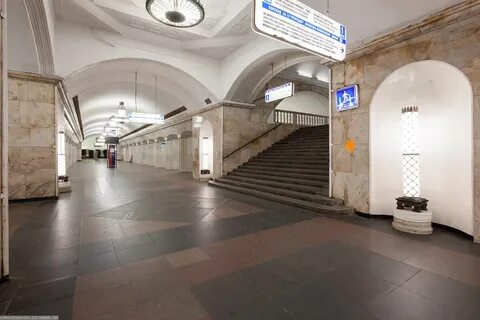 Площадь метро курская