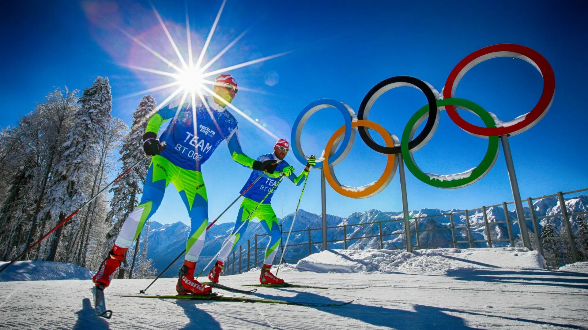 В честь какой горы олимпийские игры. Олимпийские игры в Сочи 2014. Sochi 2014 Winter Olympics игра. Зимние Олимпийские игры 2014 красная Поляна. Красная Поляна Олимпийские игры.