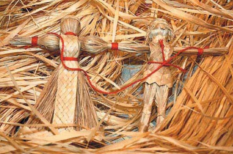 Обереги из лыка. Что делают из лыка. Лубяные волокна лыко. Что делают из лыка. Лапти березовой бересты.