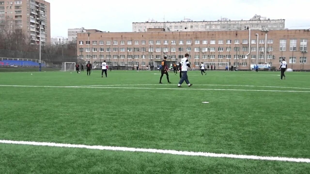 Стадион октябрь щукинская. Стадион октябрь щукинская. Стадион октябрь поле 1. Поле октябрь москва. Октябрь стадион ул живописная.