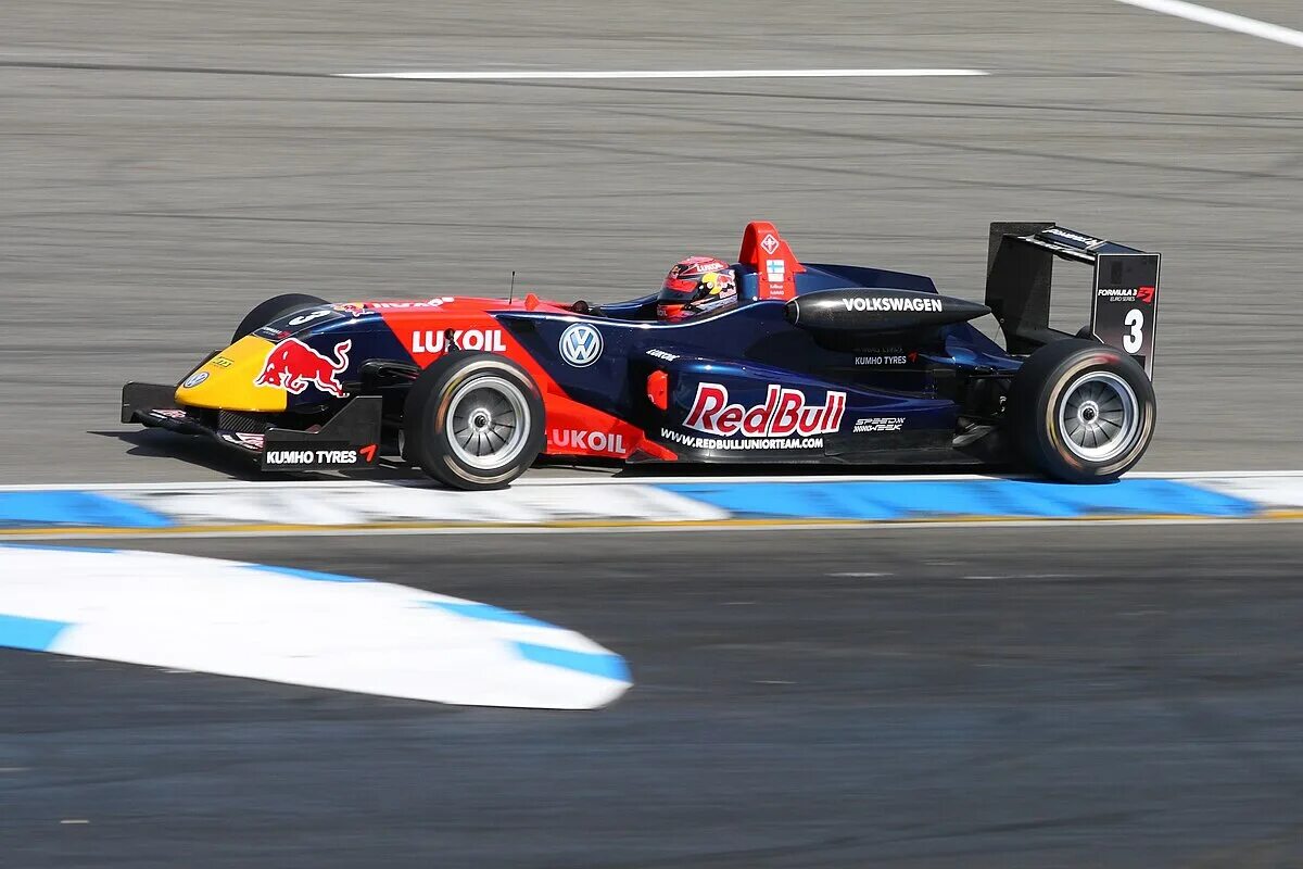 Формула 2 спортсмена. Машина Formula 3. Автоспорт формула 3. Формула 3 Dallara. F3 Formula.