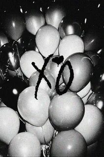 House of balloons glass table
