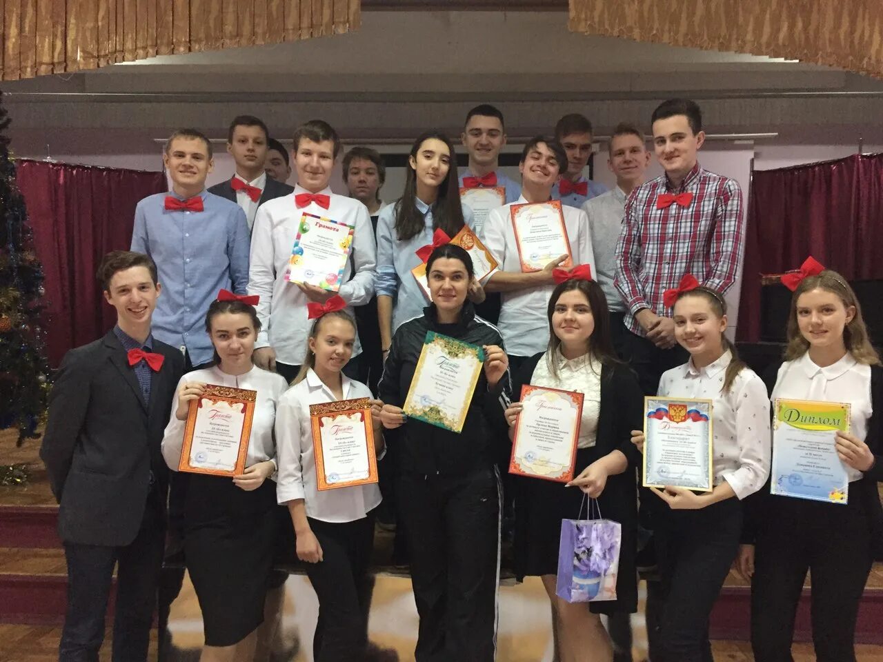 11 лицей красноярск классы. Площадки великие луки. Новости 11 лицея. Новости 11 лицея. 11 лицей великие луки стадион\.