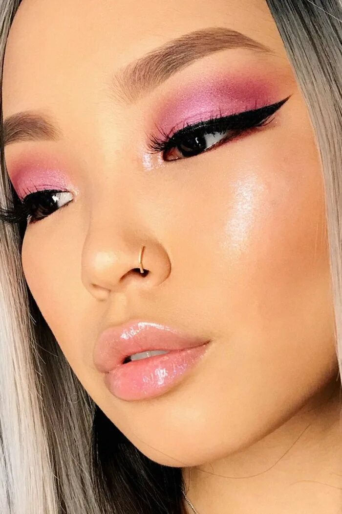 Pink make up