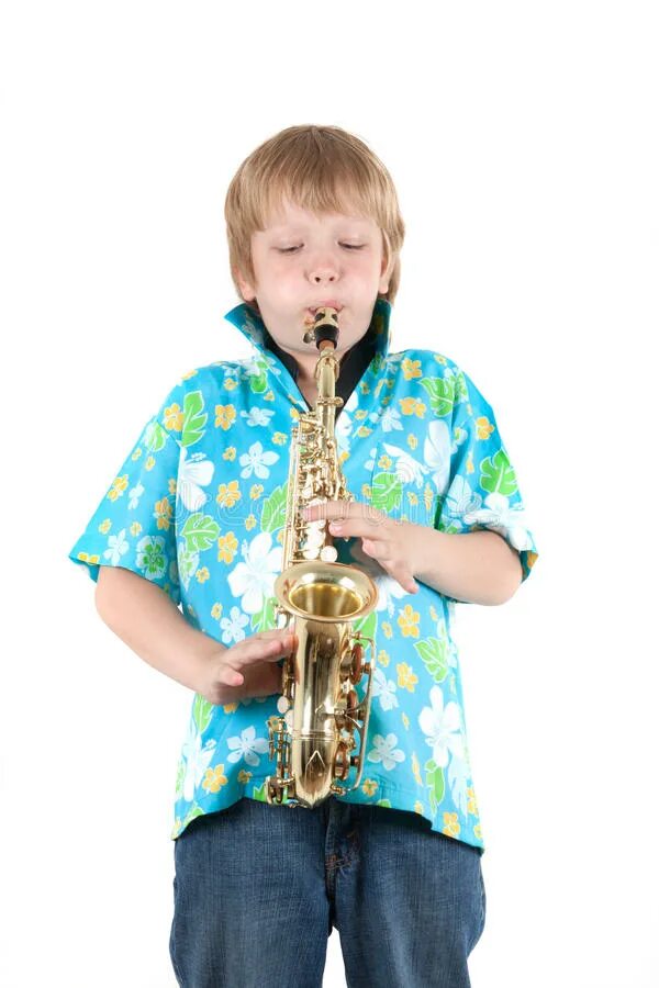 Ребенок играющий на саксофоне. Саксофон для ребенка 7 лет. Мальчик с саксофоном. Прикид саксофониста мальчика. Саксофон мальчики