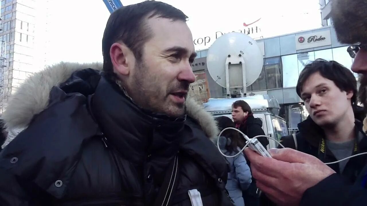 Тренеры фк сочи молодежка. 6. Константин богданов филолог. Тома хупер. Пономарёв на митинге.