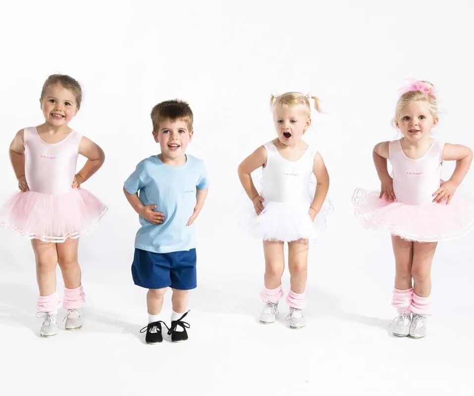 ритмика для детей. танцы для детей 5 лет. ритмика 3 4 года. танцы ритмика дети. занятия хореографией для детей.