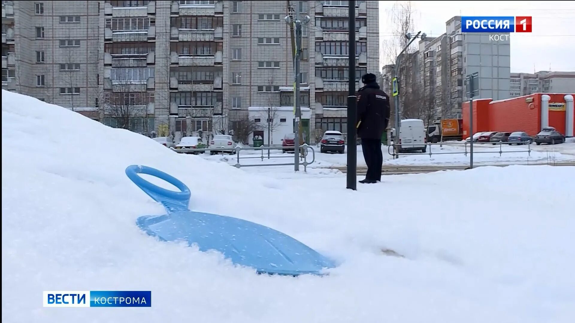 Опасные горки. Горки в России. Горки в Костроме на ватрушках. Снег в Иванове.