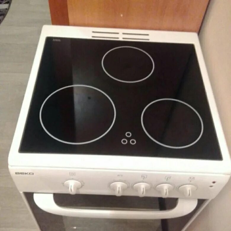 Beko 3 конфорки. Плита веко стеклокерамика 3 конфорки. Beko 3 конфорки. Стеклокерамическая плита br 6302 beko. Плита beko стеклокерамика.