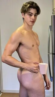 Slideshow pierre boo nude.