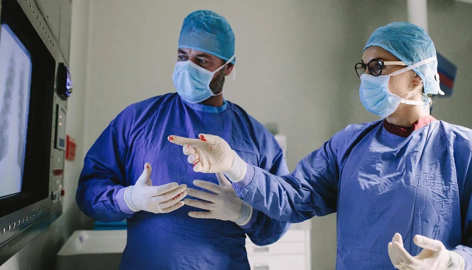 Does operations in a hospital writes