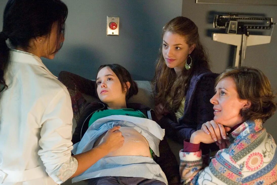 Джуно фильм беременность. Дарья суднишникова 2022. Девочка забеременела в 12 лет. Девочка рожает в 10 лет. Девчонки родившие в 16.