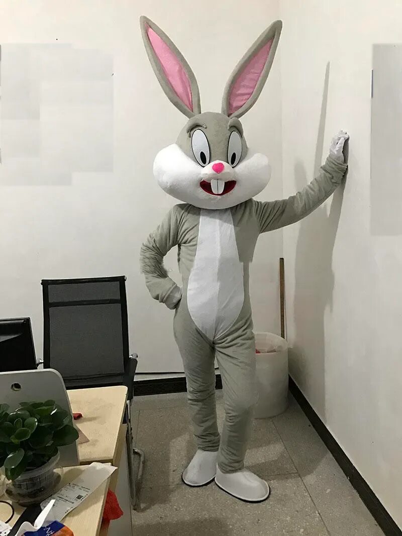 Костюм зайчика. Пасхальный заяц костюм. Ребенок в костюме кролика. Костюм крольчихи взрослый. Новогодний костюм зайца взрослый.