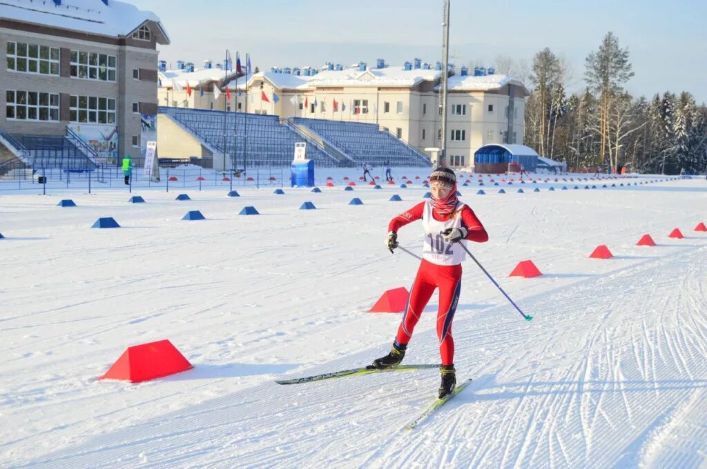Кирово чепецк лыжные гонки пфо. Перекоп кирово-чепецк лыжная база. Лыжник спорт. Лыжные гонки. Кирово чепецкий лыжный стадион.