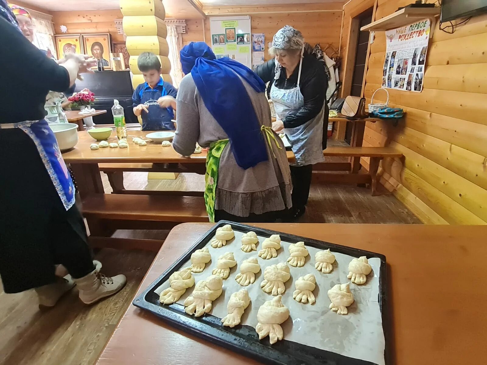 Жаворонки праздник. Праздник Жаворонки картина. Жаворонки на 40 мучеников Севастийских. Жаворонки печеные. Жаворята праздник