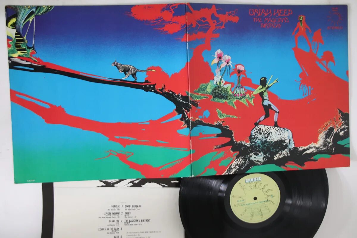 The magician s birthday. Uriah Heep the Magician's Birthday 1972. Uriah Heep the Magicians Birthday 1972 обложка. Uriah Heep-2023 Chaos & Colour LP Vinyl photo. Фото пятака винила Island группы Uriah Heep - the Magician's Birthday 1972.