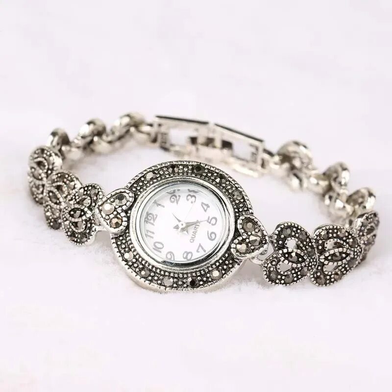 Часы женские кварц 120999. Серебряные часы. Женские серебряные часы. Часы с браслетом женские.
